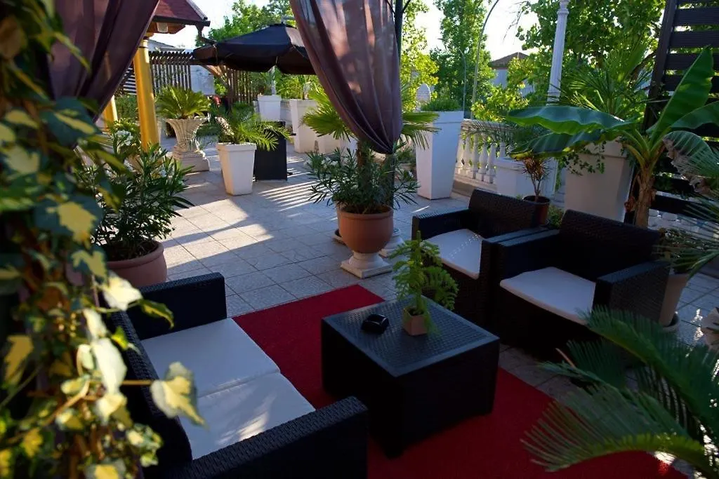 Attico 53 Camere Verona Italy