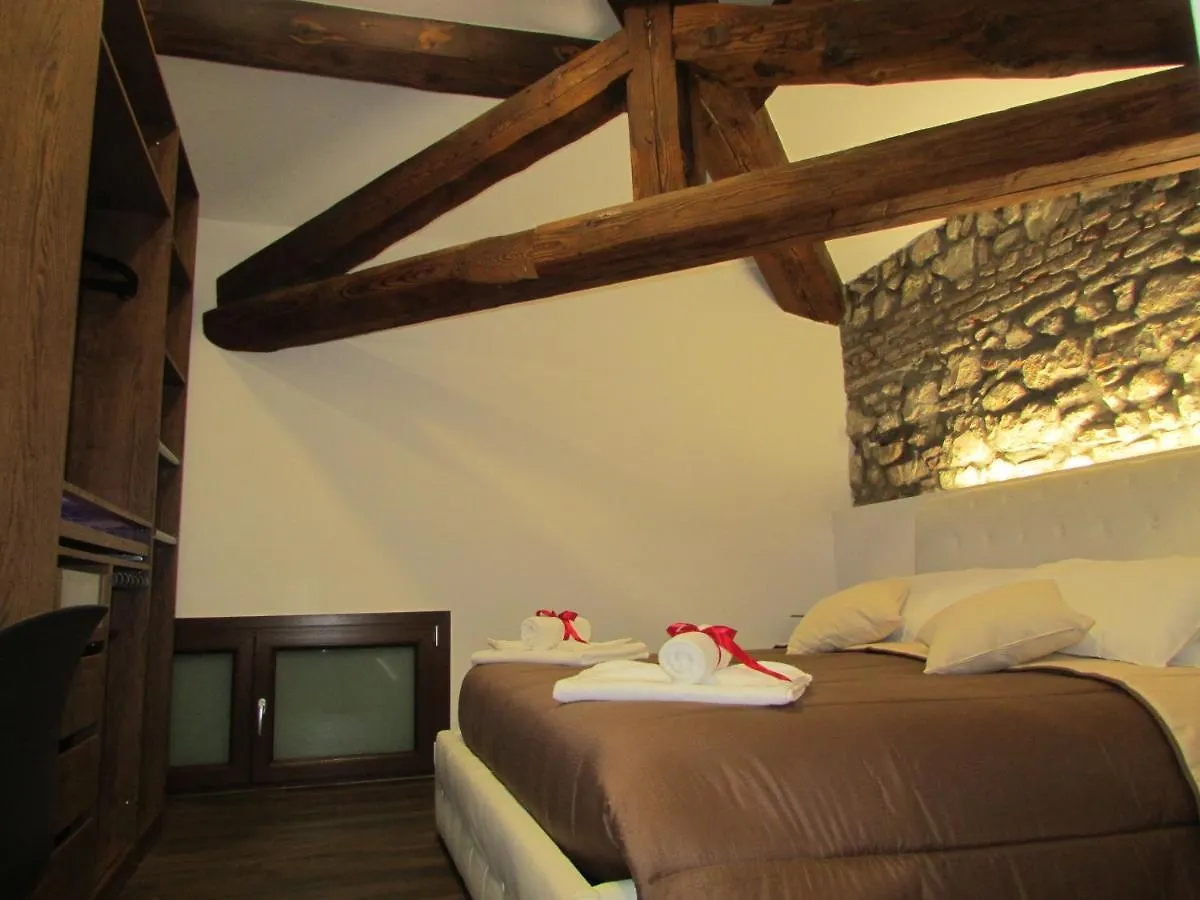 Guest house Attico 53 Camere Verona Italy