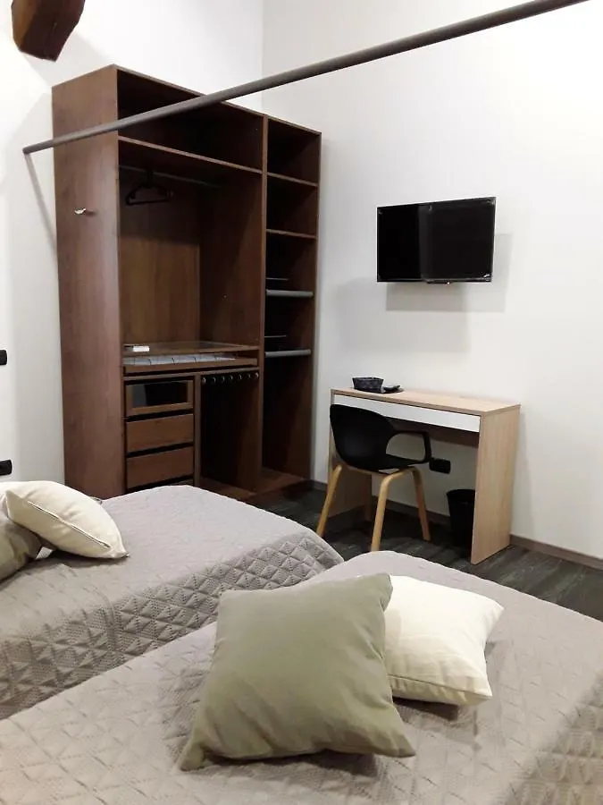 Guest house Attico 53 Camere Verona Italy