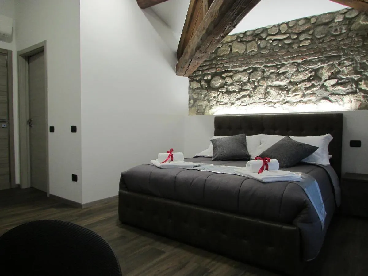 Attico 53 Camere Verona